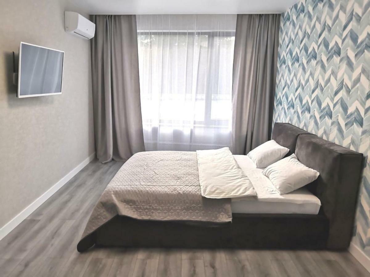 Красивая Квартира В Парке Kiev Extérieur photo
