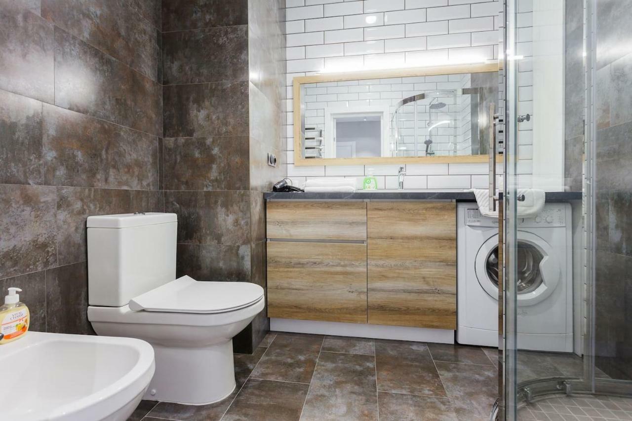 Красивая Квартира В Парке Kiev Extérieur photo