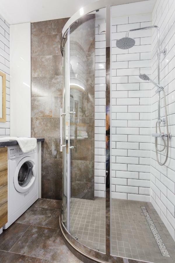 Красивая Квартира В Парке Kiev Extérieur photo